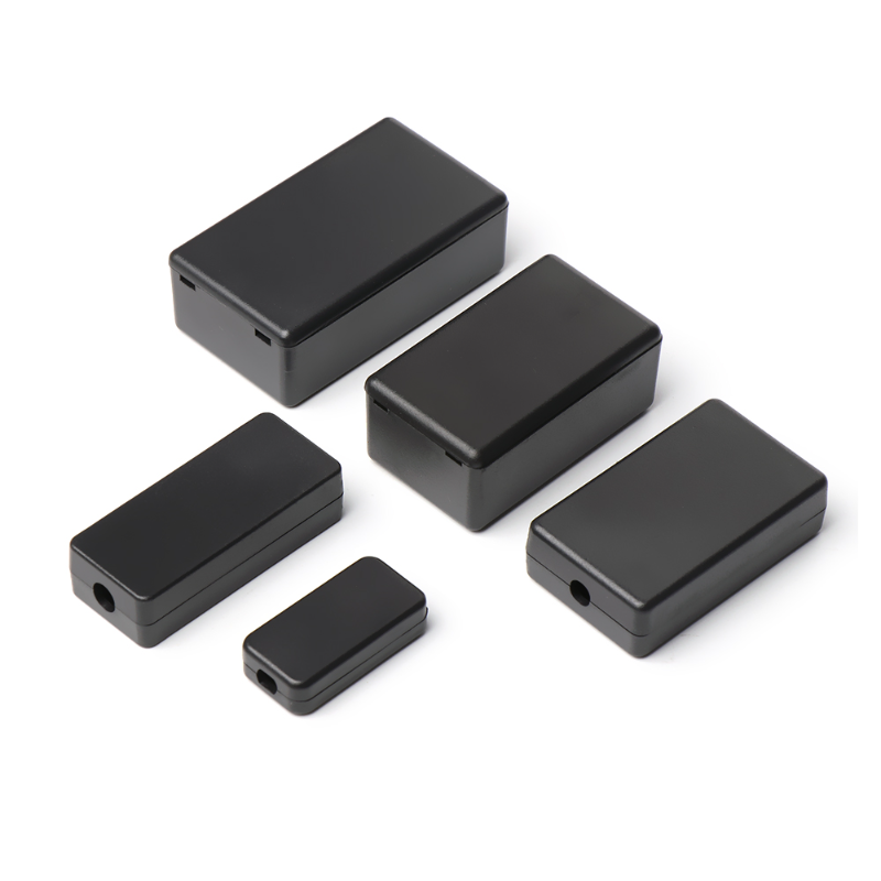 Caja negra impermeable de plás - Unique Electronics Gadgets reseña y precio